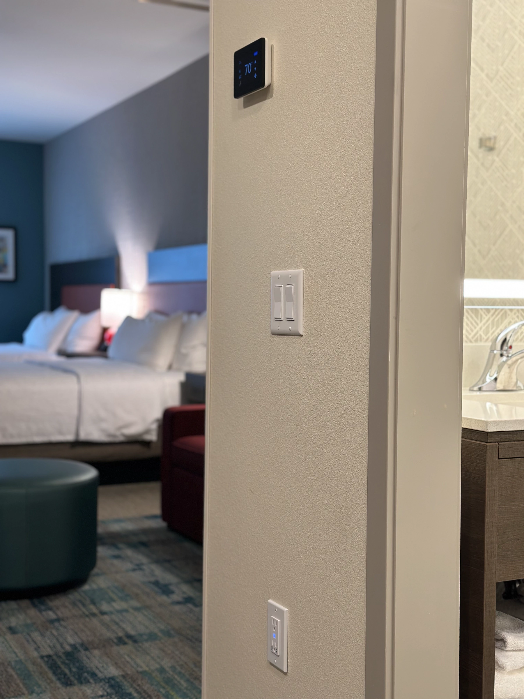 Light switch room photo 2