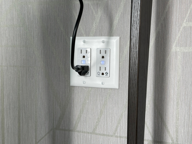 Outlet room photo 2